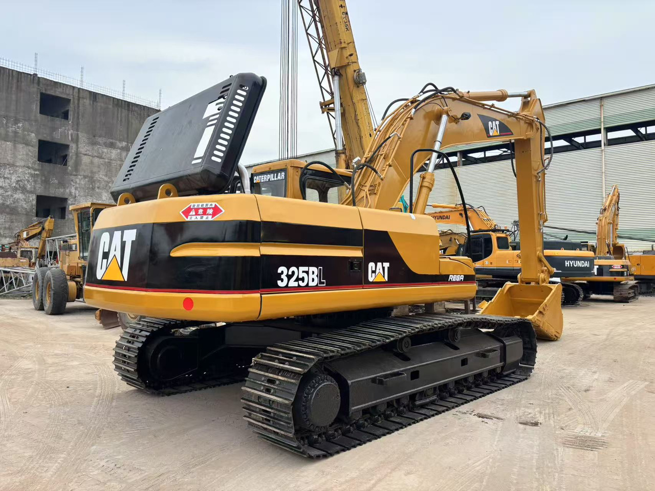 CATERPILLAR 325B - Beltegraver: bilde 1 CATERPILLAR 325B - Beltegraver: bilde 1