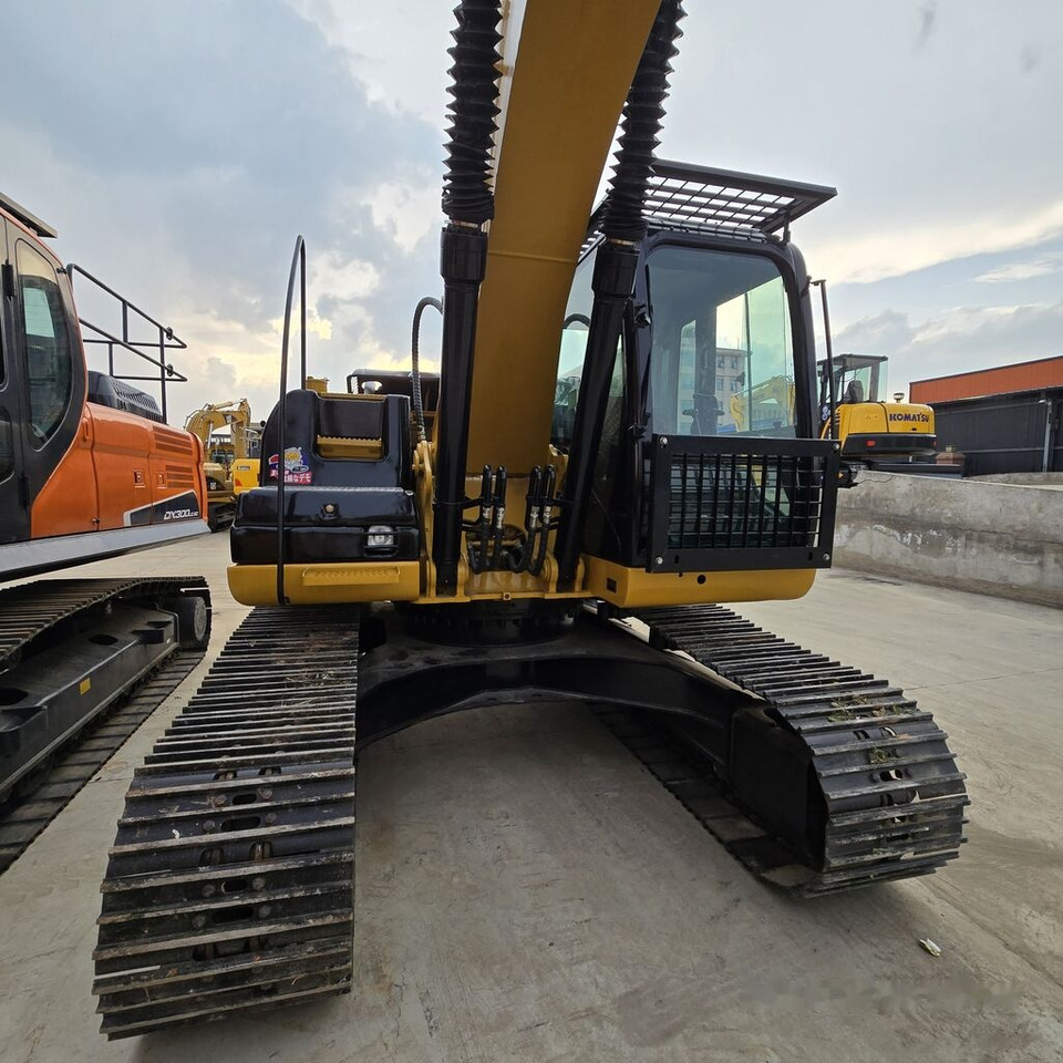 Caterpillar 320DL - Beltegraver: bilde 1 Caterpillar 320DL - Beltegraver: bilde 1