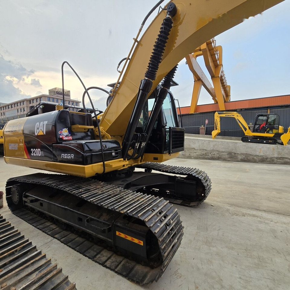 Caterpillar 320DL - Beltegraver: bilde 3 Caterpillar 320DL - Beltegraver: bilde 3
