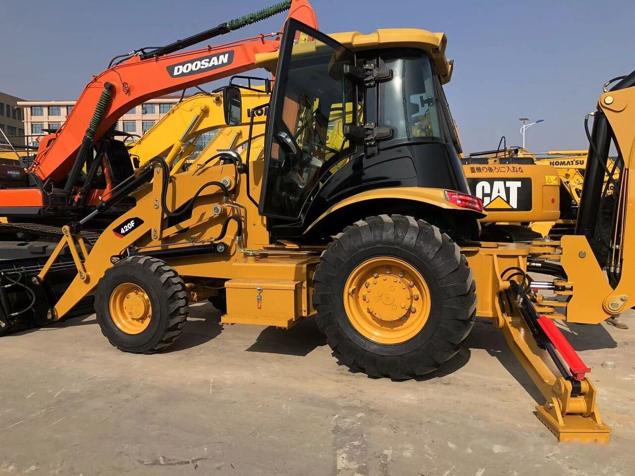 Caterpillar 420F - Traktorgraver: bilde 1 Caterpillar 420F - Traktorgraver: bilde 1