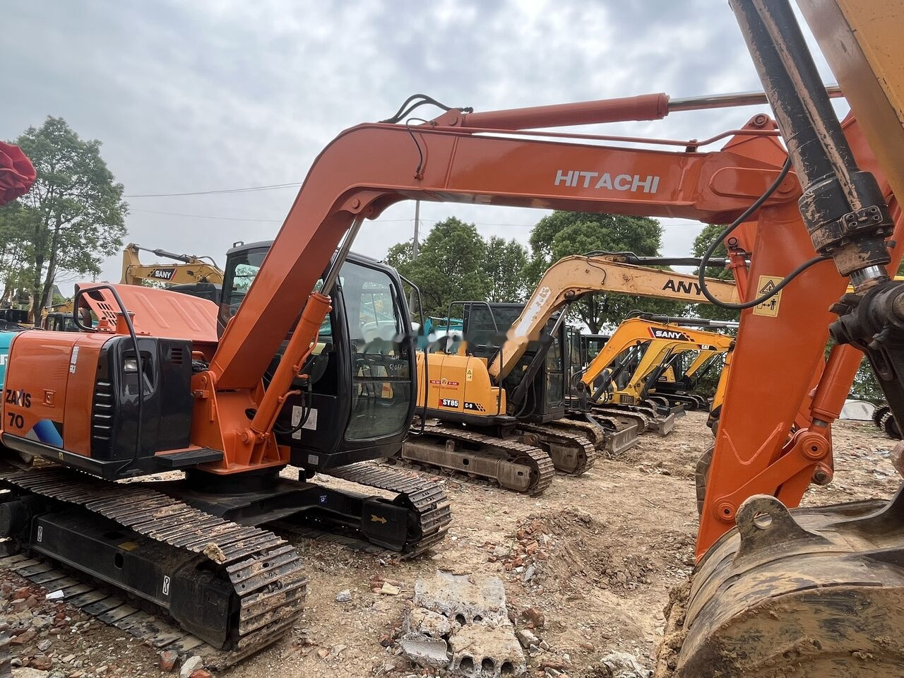 Hitachi ZX70 - Minigraver: bilde 1 Hitachi ZX70 - Minigraver: bilde 1
