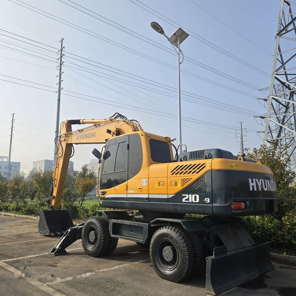 Hyundai R210W-9 - Hjulgraver: bilde 1 Hyundai R210W-9 - Hjulgraver: bilde 1
