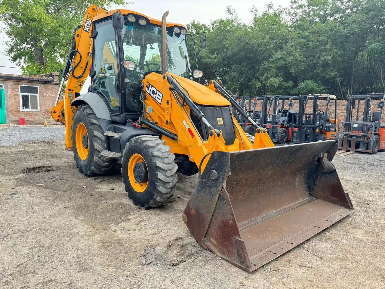 JCB 3CX Telescopic Arm Plus Four in One Bucket - Traktorgraver: bilde 2 JCB 3CX Telescopic Arm Plus Four in One Bucket - Traktorgraver: bilde 2