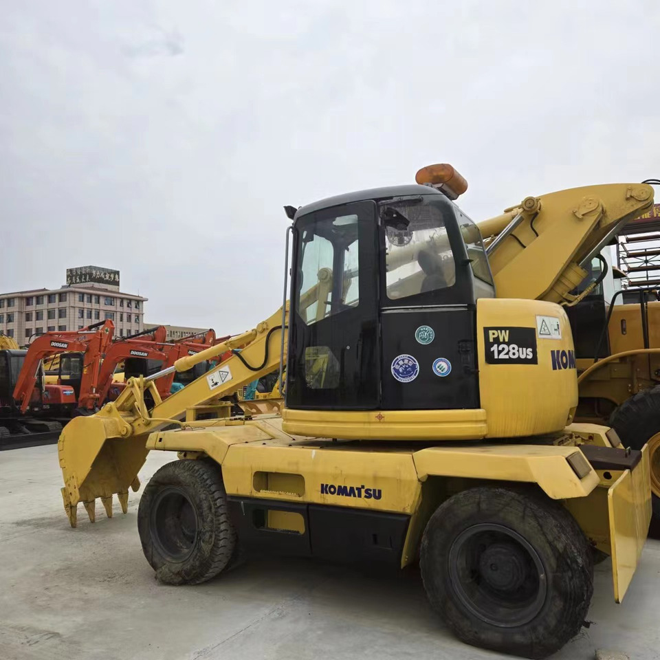 KOMATSU PC128US - Hjulgraver: bilde 3 KOMATSU PC128US - Hjulgraver: bilde 3