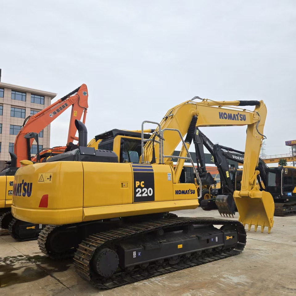Komatsu PC220-8 - Beltegraver: bilde 2 Komatsu PC220-8 - Beltegraver: bilde 2