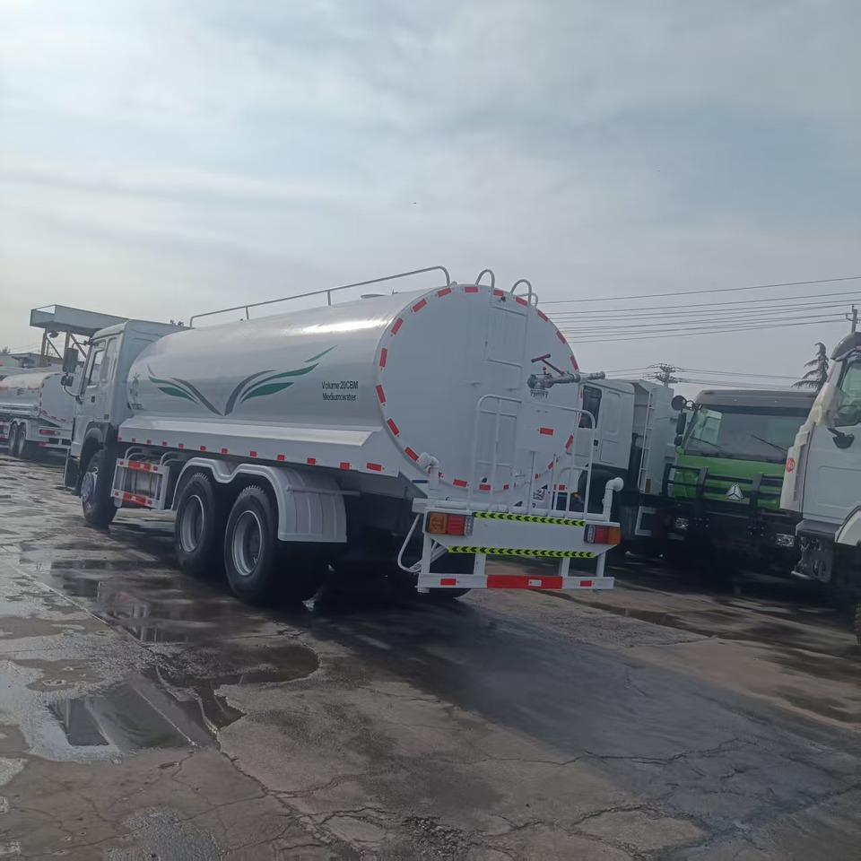 Howo 20 cubic meter sprinkler - Lastebil: bilde 2 Howo 20 cubic meter sprinkler - Lastebil: bilde 2