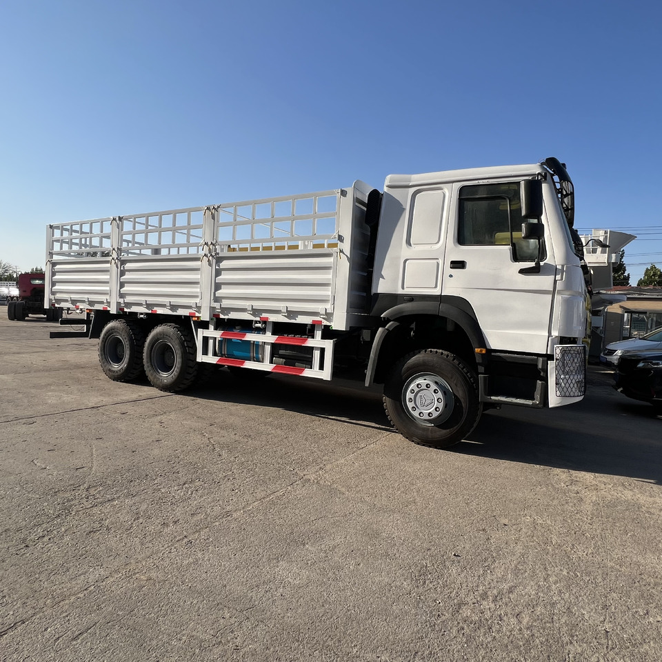SINOTRUK HOWO - Lastebil: bilde 1 SINOTRUK HOWO - Lastebil: bilde 1