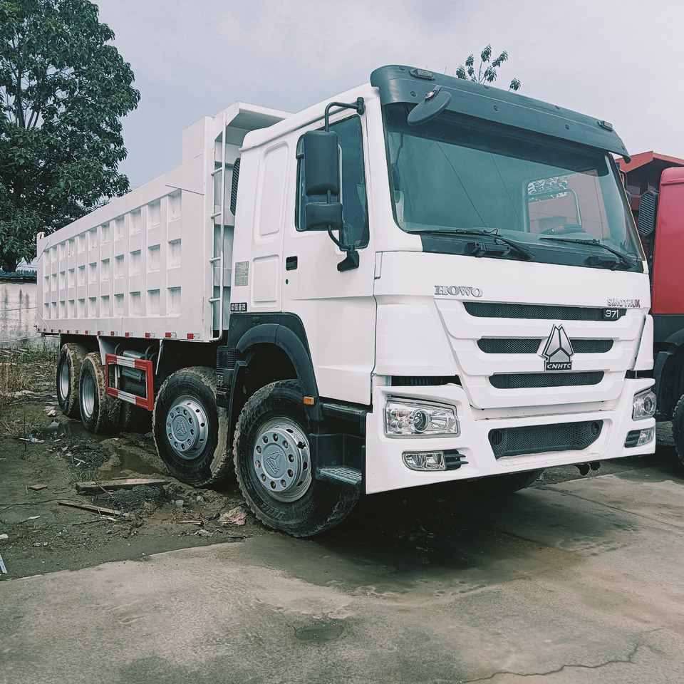 SINOTRUK HOWO - Tippbil: bilde 1 SINOTRUK HOWO - Tippbil: bilde 1