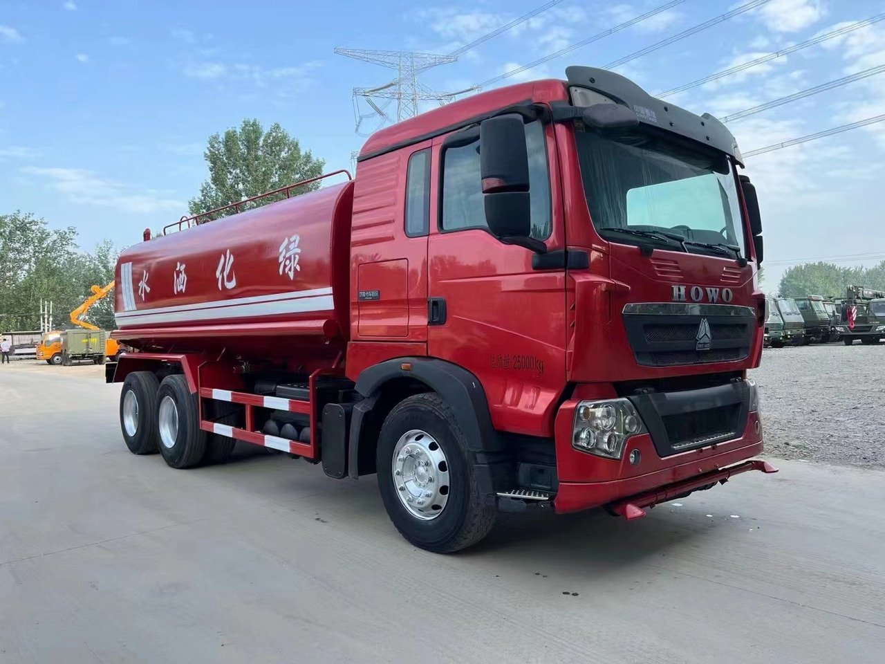 SINOTRUK HOWO sprinkler - Tankbil: bilde 4 SINOTRUK HOWO sprinkler - Tankbil: bilde 4