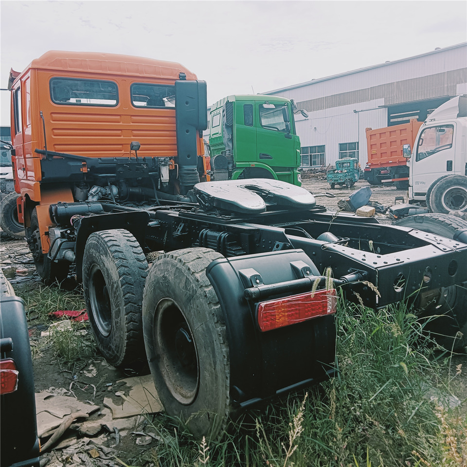 SHACMAN F3000 trailer head - Trekkvogn: bilde 2 SHACMAN F3000 trailer head - Trekkvogn: bilde 2