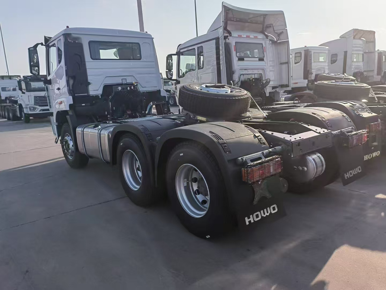 SINOTRUK HAOHAN - Trekkvogn: bilde 2 SINOTRUK HAOHAN - Trekkvogn: bilde 2