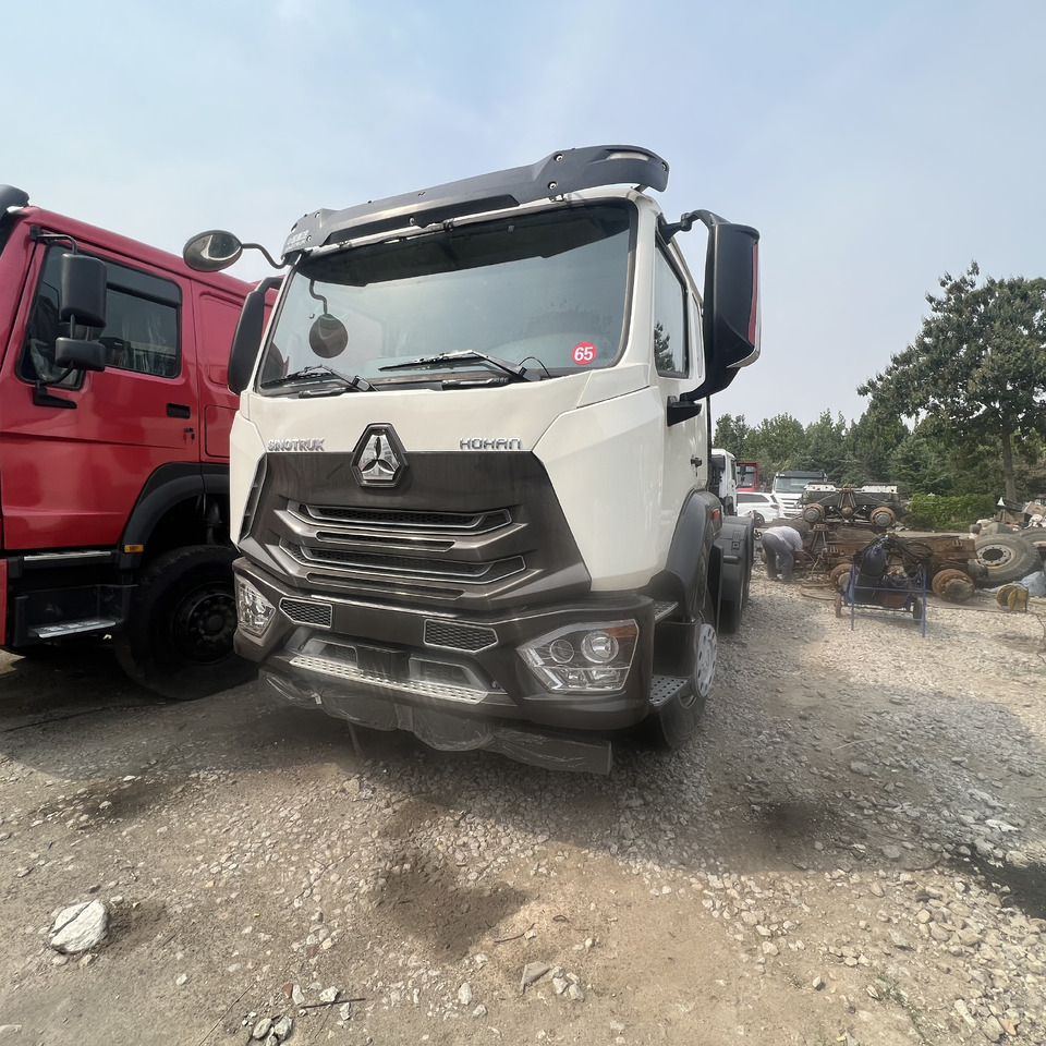 SINOTRUK HOHAN - Trekkvogn: bilde 3 SINOTRUK HOHAN - Trekkvogn: bilde 3