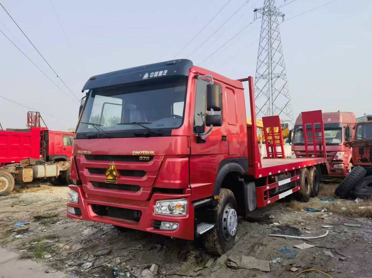 SINOTRUK HOWO 375 with semi-trailer - Trekkvogn: bilde 2 SINOTRUK HOWO 375 with semi-trailer - Trekkvogn: bilde 2