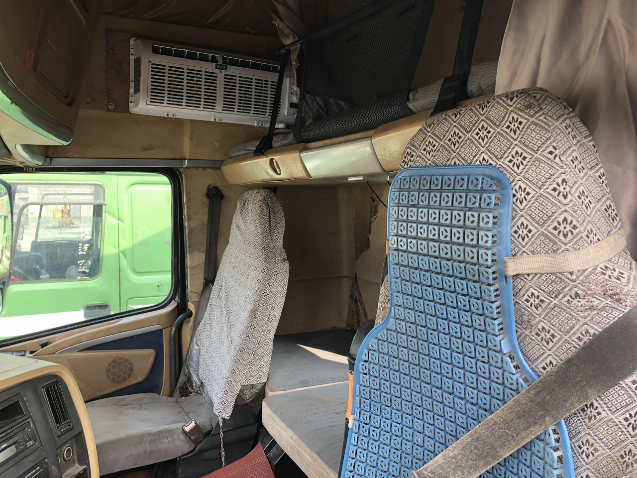 SINOTRUK HOWO A7 - Trekkvogn: bilde 4 SINOTRUK HOWO A7 - Trekkvogn: bilde 4