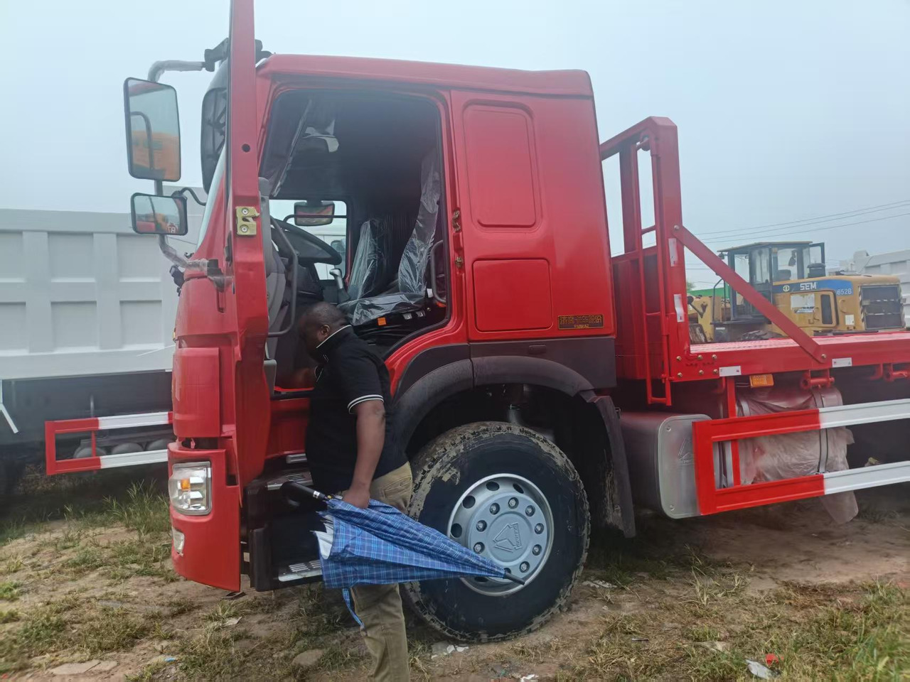 SINOTRUK HOWO - Trekkvogn: bilde 4 SINOTRUK HOWO - Trekkvogn: bilde 4