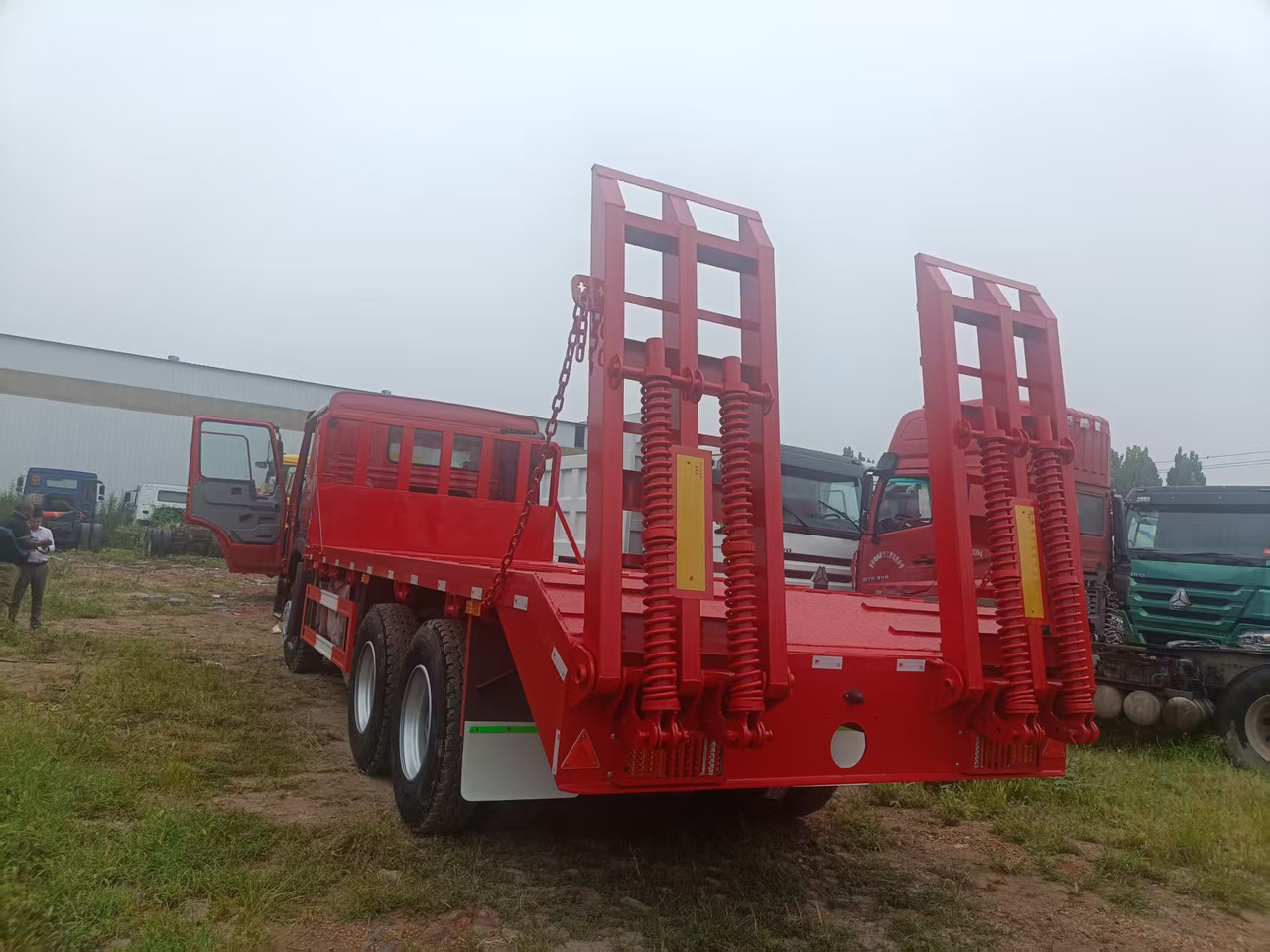 SINOTRUK HOWO - Trekkvogn: bilde 5 SINOTRUK HOWO - Trekkvogn: bilde 5