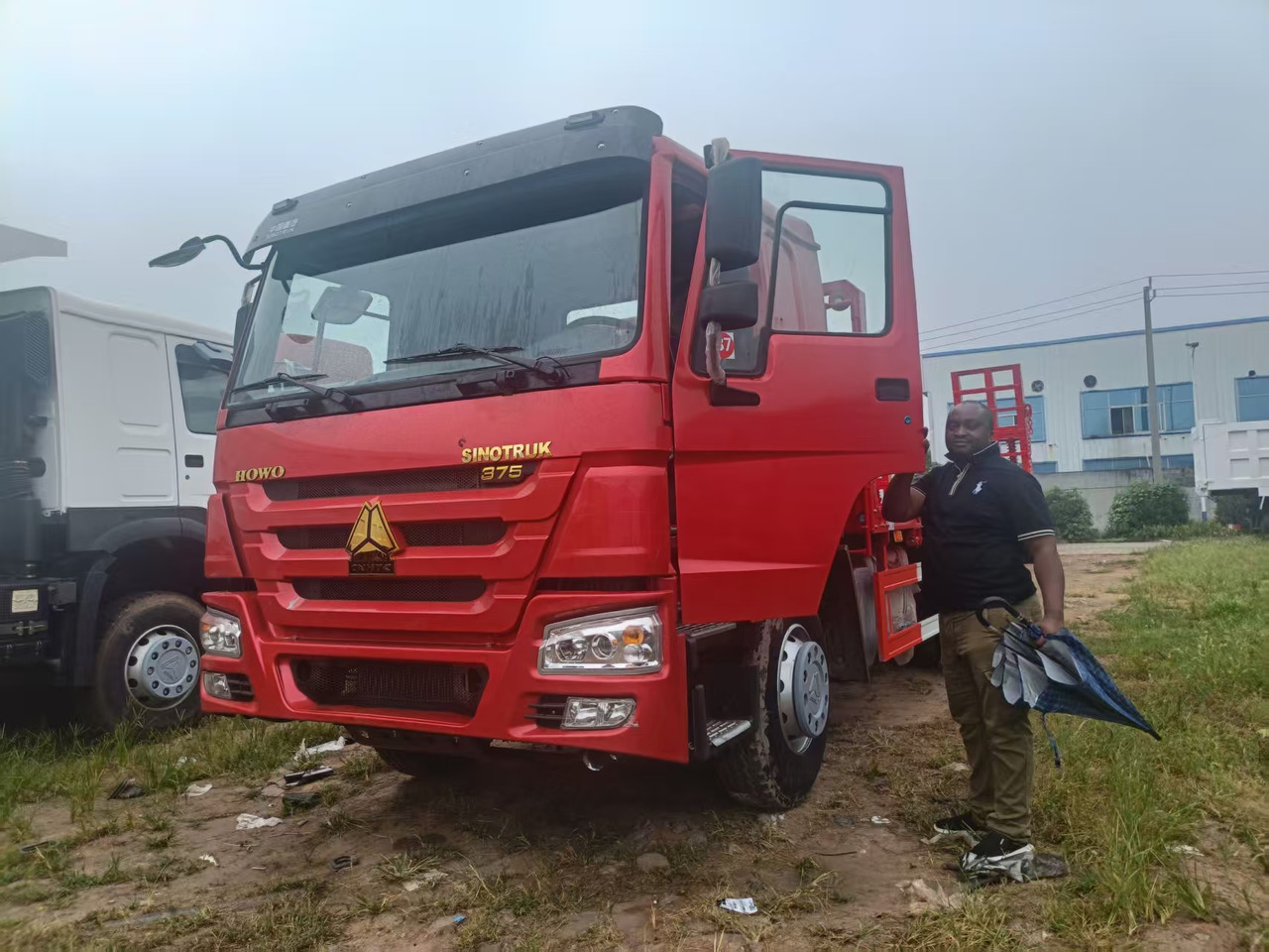 SINOTRUK HOWO - Trekkvogn: bilde 2 SINOTRUK HOWO - Trekkvogn: bilde 2