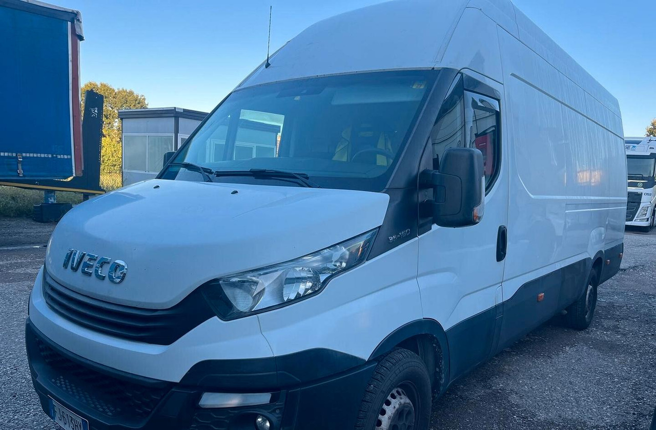 Iveco Daily 35-160 Passo Lungo e Tetto Alto - Kassebil: bilde 2 Iveco Daily 35-160 Passo Lungo e Tetto Alto - Kassebil: bilde 2
