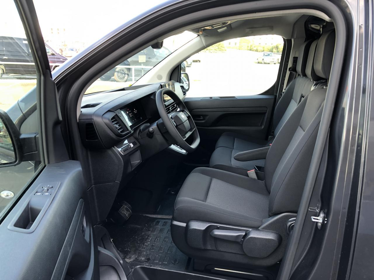 CITROEN Jumpy M 2.0 BlueHDi - 180 S&S - BV EAT8 III FOURGON . PHASE 2 - Kassebil: bilde 5 CITROEN Jumpy M 2.0 BlueHDi - 180 S&S - BV EAT8 III FOURGON . PHASE 2 - Kassebil: bilde 5