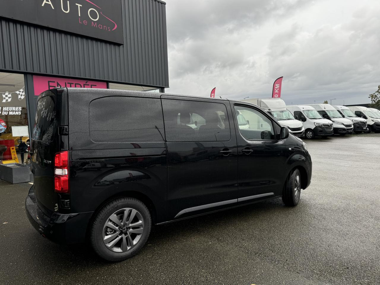 CITROEN jumpy M 2.0 BLUEHDI 180 S S EAT8 DOUBLE CABINE 5 PLACES - Kassebil: bilde 5 CITROEN jumpy M 2.0 BLUEHDI 180 S S EAT8 DOUBLE CABINE 5 PLACES - Kassebil: bilde 5