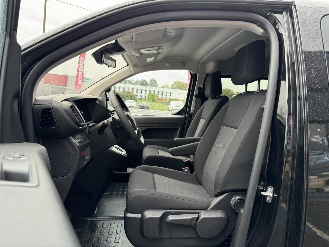 CITROEN jumpy M 2.0 BLUEHDI 180 S S EAT8 DOUBLE CABINE 5 PLACES - Kassebil: bilde 4 CITROEN jumpy M 2.0 BLUEHDI 180 S S EAT8 DOUBLE CABINE 5 PLACES - Kassebil: bilde 4