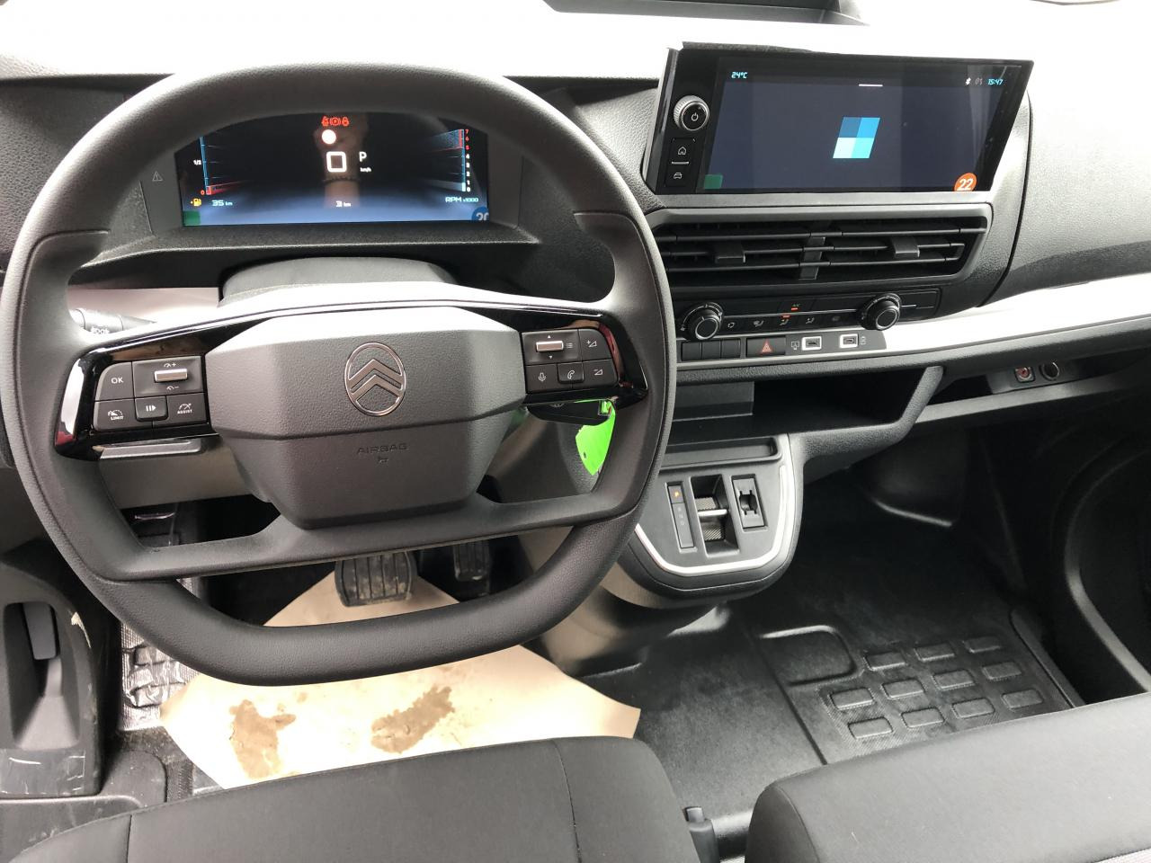 CITROEN jumpy XL 2.0 BLUEHDI 180CH S&S CABINE APPROFONDIE FIXE EAT8 5 PLACES - Kassebil: bilde 4 CITROEN jumpy XL 2.0 BLUEHDI 180CH S&S CABINE APPROFONDIE FIXE EAT8 5 PLACES - Kassebil: bilde 4