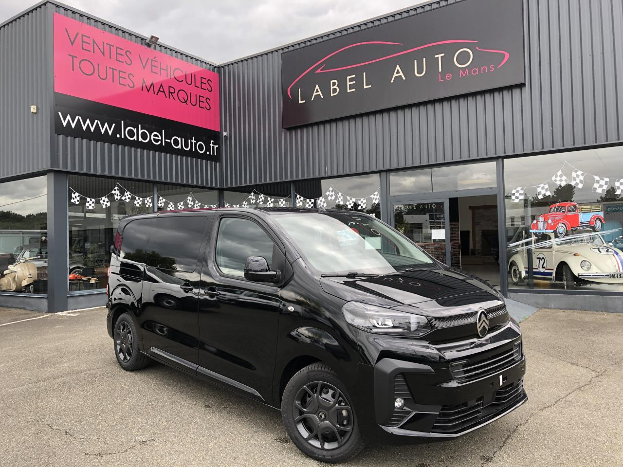 CITROEN jumpy XL 2.0 BLUEHDI 180CH S&S CABINE APPROFONDIE FIXE EAT8 5 PLACES - Kassebil: bilde 1 CITROEN jumpy XL 2.0 BLUEHDI 180CH S&S CABINE APPROFONDIE FIXE EAT8 5 PLACES - Kassebil: bilde 1