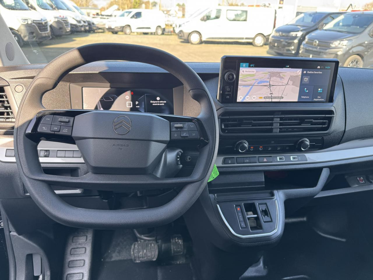 Citroen Jumpy 2 PLACES XL 2.0 BLUEHDI 180CH S&S PACK PREMIUM CONNECT EAT8 - Kassebil: bilde 3 Citroen Jumpy 2 PLACES XL 2.0 BLUEHDI 180CH S&S PACK PREMIUM CONNECT EAT8 - Kassebil: bilde 3