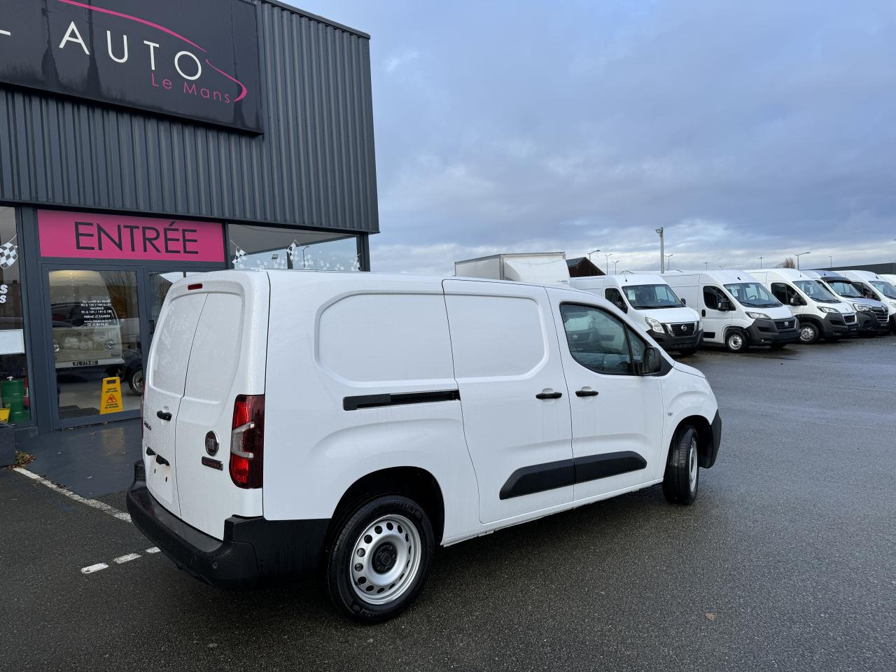 FIAT Doblo XL 950KG 1.5 BlueHDi S&S - 130 - BV EAT8 III FOURGON Fourgon XL PHASE 2 - Kassebil: bilde 5 FIAT Doblo XL 950KG 1.5 BlueHDi S&S - 130 - BV EAT8 III FOURGON Fourgon XL PHASE 2 - Kassebil: bilde 5
