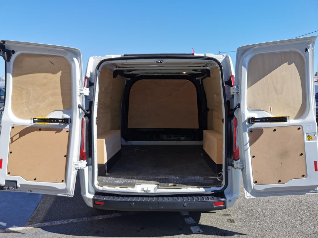 FORD Transit Custom 2.0 EcoBlue mHEV - 130 S&S TRANSIT CUSTOM FOURGON Fourgon 280 L1H1 Trend Business - Kassebil: bilde 3 FORD Transit Custom 2.0 EcoBlue mHEV - 130 S&S TRANSIT CUSTOM FOURGON Fourgon 280 L1H1 Trend Business - Kassebil: bilde 3