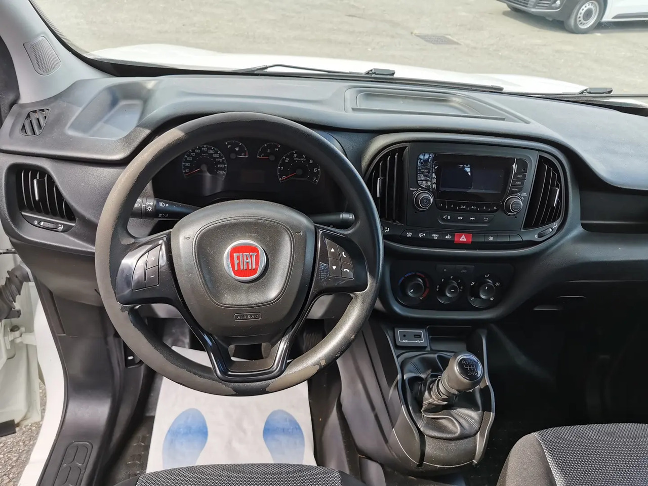 Fiat Doblo Cargo WORK UP MAXI 1.6 MULTIJET 105CH PRO LOUNGE - Varebil med plan: bilde 5 Fiat Doblo Cargo WORK UP MAXI 1.6 MULTIJET 105CH PRO LOUNGE - Varebil med plan: bilde 5