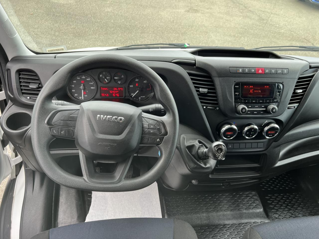 IVECO Daily 35C16 CAISSE HAYON 20M3 RJ 3.0L 160CH - Varebil med skap: bilde 4 IVECO Daily 35C16 CAISSE HAYON 20M3 RJ 3.0L 160CH - Varebil med skap: bilde 4