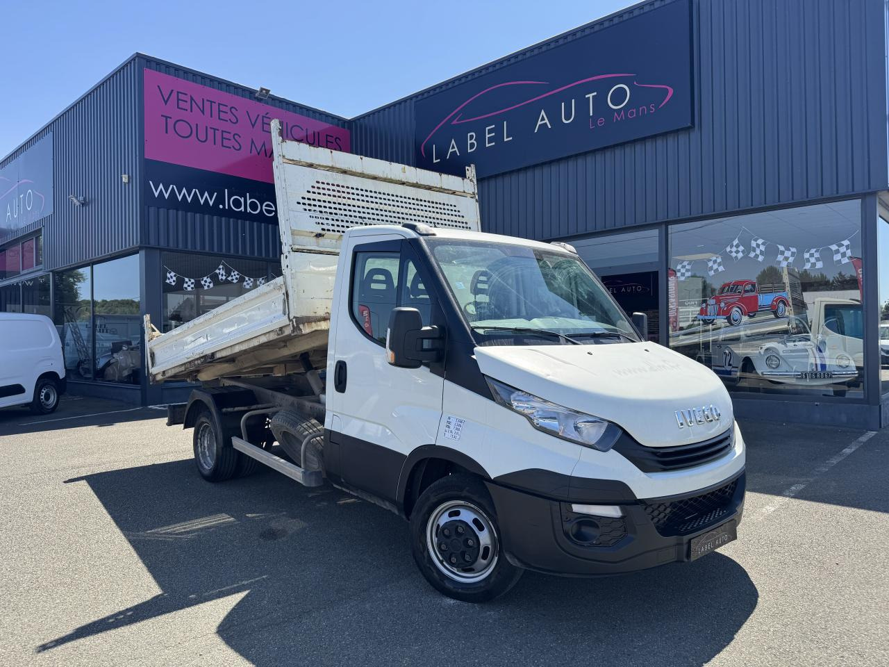 IVECO daily 35 C 12 BENNE RJ 2.3 120 CH - Varebil med tipp: bilde 2 IVECO daily 35 C 12 BENNE RJ 2.3 120 CH - Varebil med tipp: bilde 2