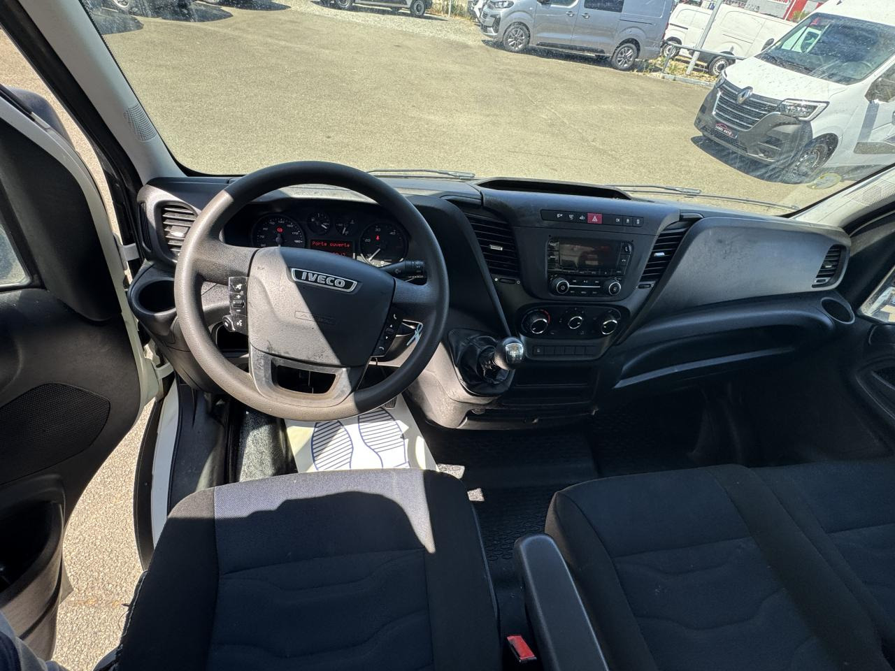 IVECO daily 35 C 12 BENNE RJ 2.3 120 CH - Varebil med tipp: bilde 3 IVECO daily 35 C 12 BENNE RJ 2.3 120 CH - Varebil med tipp: bilde 3