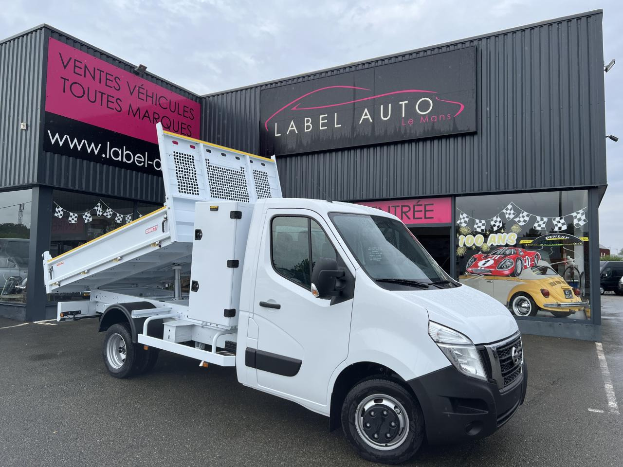 NISSAN nv400 BENNE 3,5t L3H1 2.3 dCi - 165CH CHASSIS RJ Propulsion - Varebil med tipp: bilde 1 NISSAN nv400 BENNE 3,5t L3H1 2.3 dCi - 165CH CHASSIS RJ Propulsion - Varebil med tipp: bilde 1