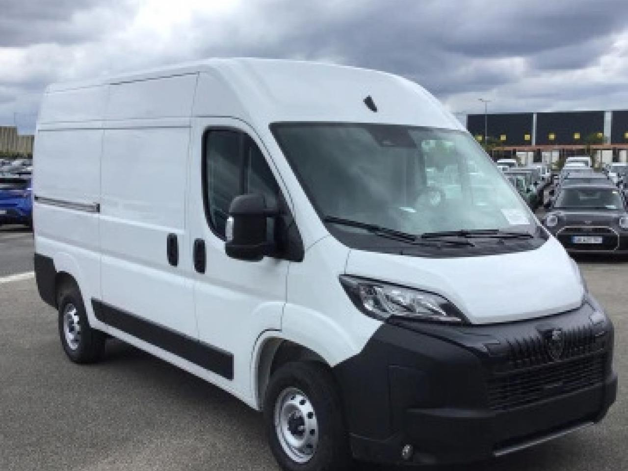 PEUGEOT Boxer 3.3t L2H2 2.2 HDi S&S - 140 III FOURGON TOLE Fourgon Tolé 333 L2H2 PHASE 3 - Kassebil: bilde 1 PEUGEOT Boxer 3.3t L2H2 2.2 HDi S&S - 140 III FOURGON TOLE Fourgon Tolé 333 L2H2 PHASE 3 - Kassebil: bilde 1