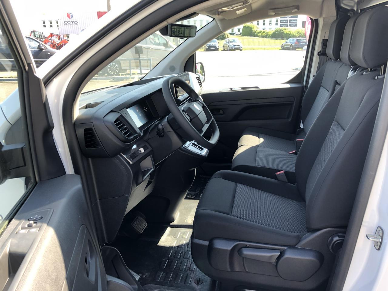 PEUGEOT EXPERT M 2.0 HDI 145CH EAT-8 - Kassebil: bilde 5 PEUGEOT EXPERT M 2.0 HDI 145CH EAT-8 - Kassebil: bilde 5