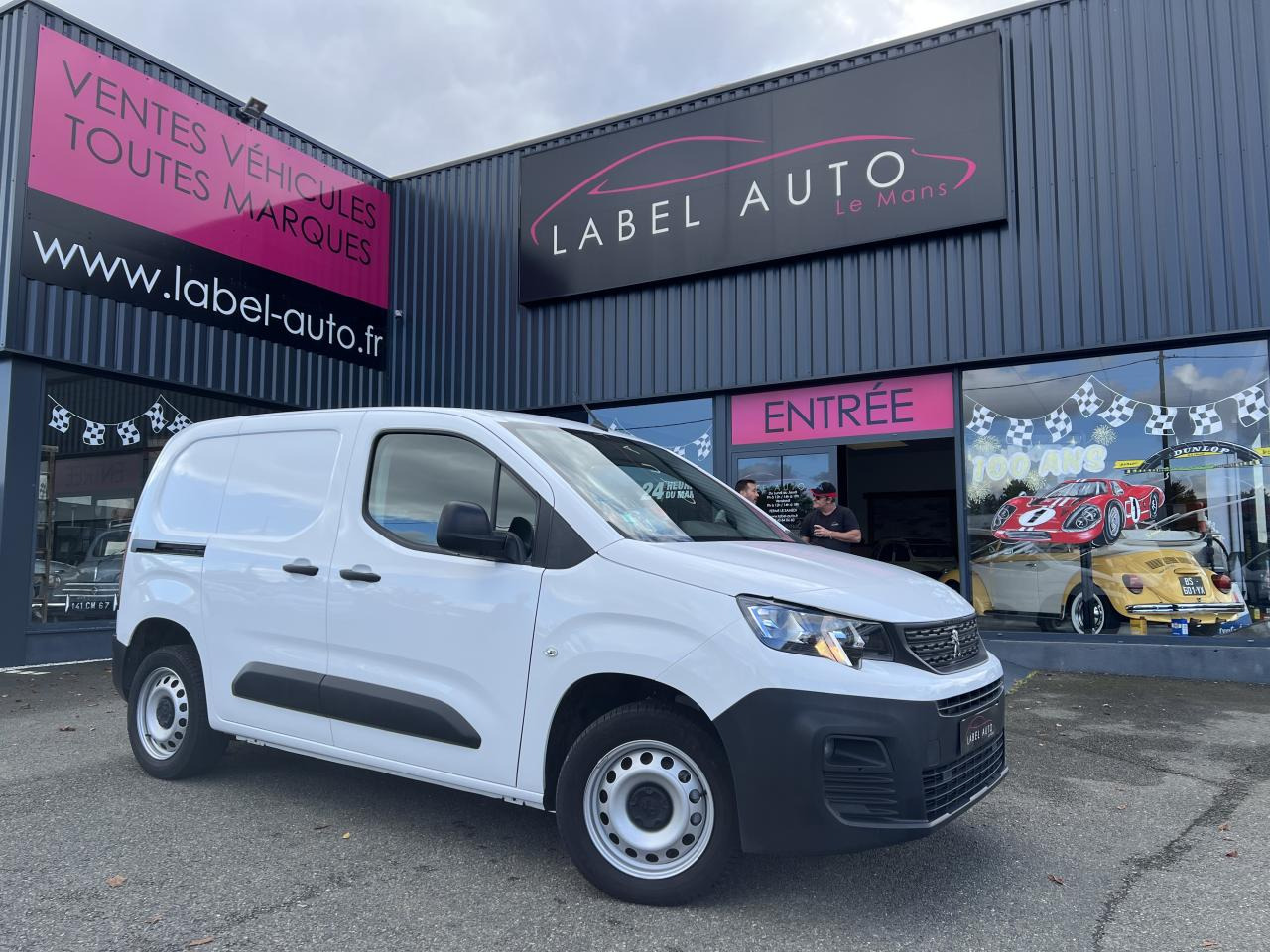 PEUGEOT PARTNER M 650KG 1.5 HDI 100CH ASPHALT 3 PLACES - Kassebil: bilde 1 PEUGEOT PARTNER M 650KG 1.5 HDI 100CH ASPHALT 3 PLACES - Kassebil: bilde 1