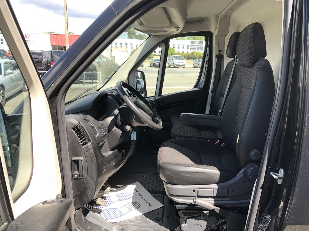 Peugeot Boxer Premium 335 L2H2 2.2 BlueHDi 165CH - Kassebil: bilde 4 Peugeot Boxer Premium 335 L2H2 2.2 BlueHDi 165CH - Kassebil: bilde 4