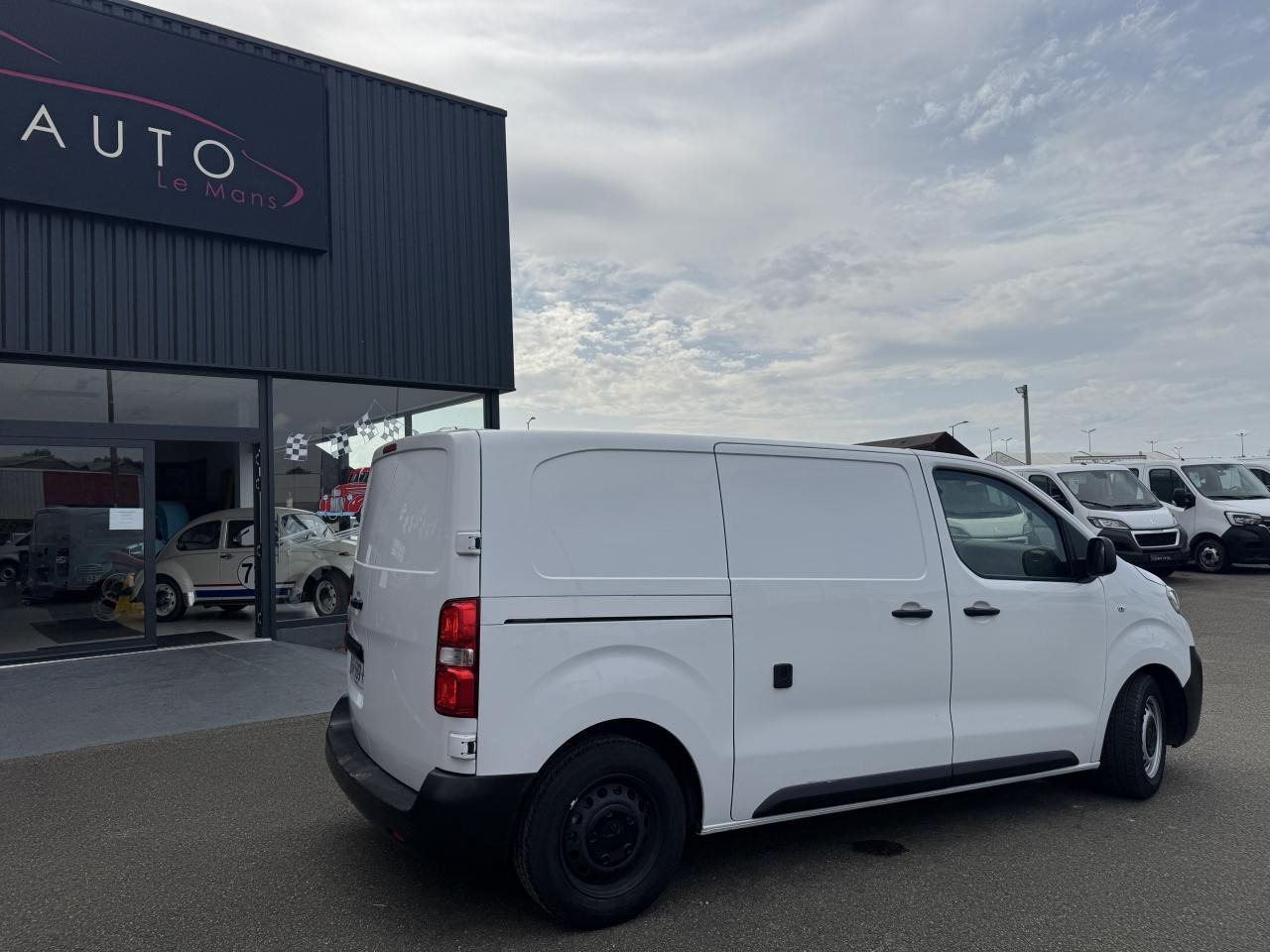 Peugeot Expert STANDARD 2.0 BLUEHDI 180CH S&S ASPHALT EAT8 - Kassebil: bilde 5 Peugeot Expert STANDARD 2.0 BLUEHDI 180CH S&S ASPHALT EAT8 - Kassebil: bilde 5