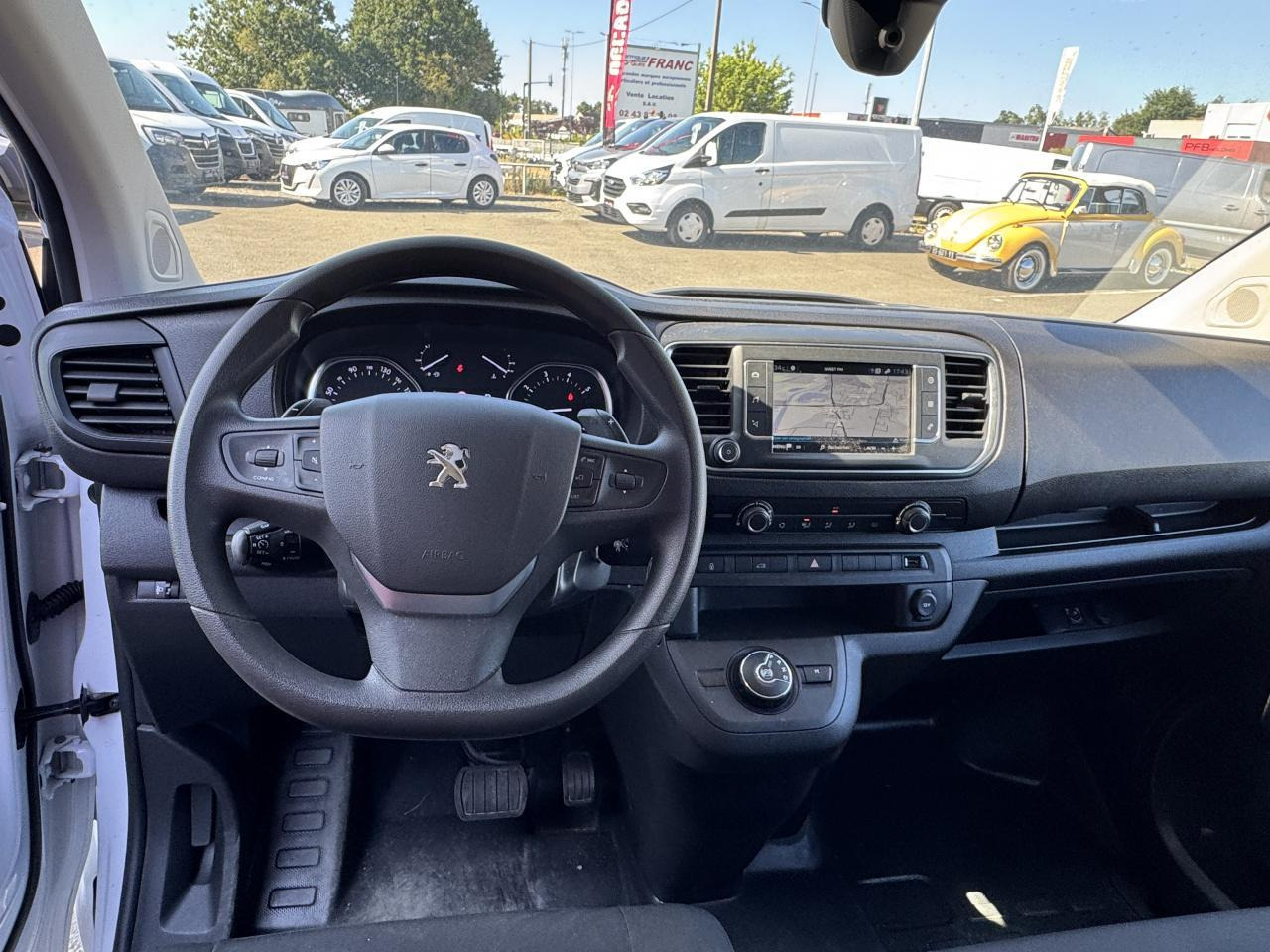 Peugeot Expert Standard 2.0 BlueHDi - 145 S&S - BV EAT8 III FOURGON Fourgon Asphalt PHASE 1 - Kassebil: bilde 3 Peugeot Expert Standard 2.0 BlueHDi - 145 S&S - BV EAT8 III FOURGON Fourgon Asphalt PHASE 1 - Kassebil: bilde 3