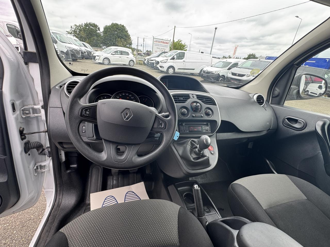 RENAULT KANGOO 1.5 DCI 80CH CONFORT - Kassebil: bilde 4 RENAULT KANGOO 1.5 DCI 80CH CONFORT - Kassebil: bilde 4