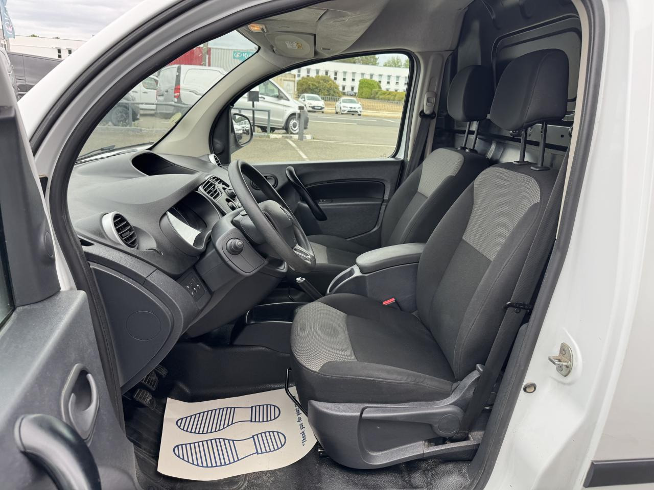 RENAULT KANGOO 1.5 DCI 80CH CONFORT - Kassebil: bilde 5 RENAULT KANGOO 1.5 DCI 80CH CONFORT - Kassebil: bilde 5