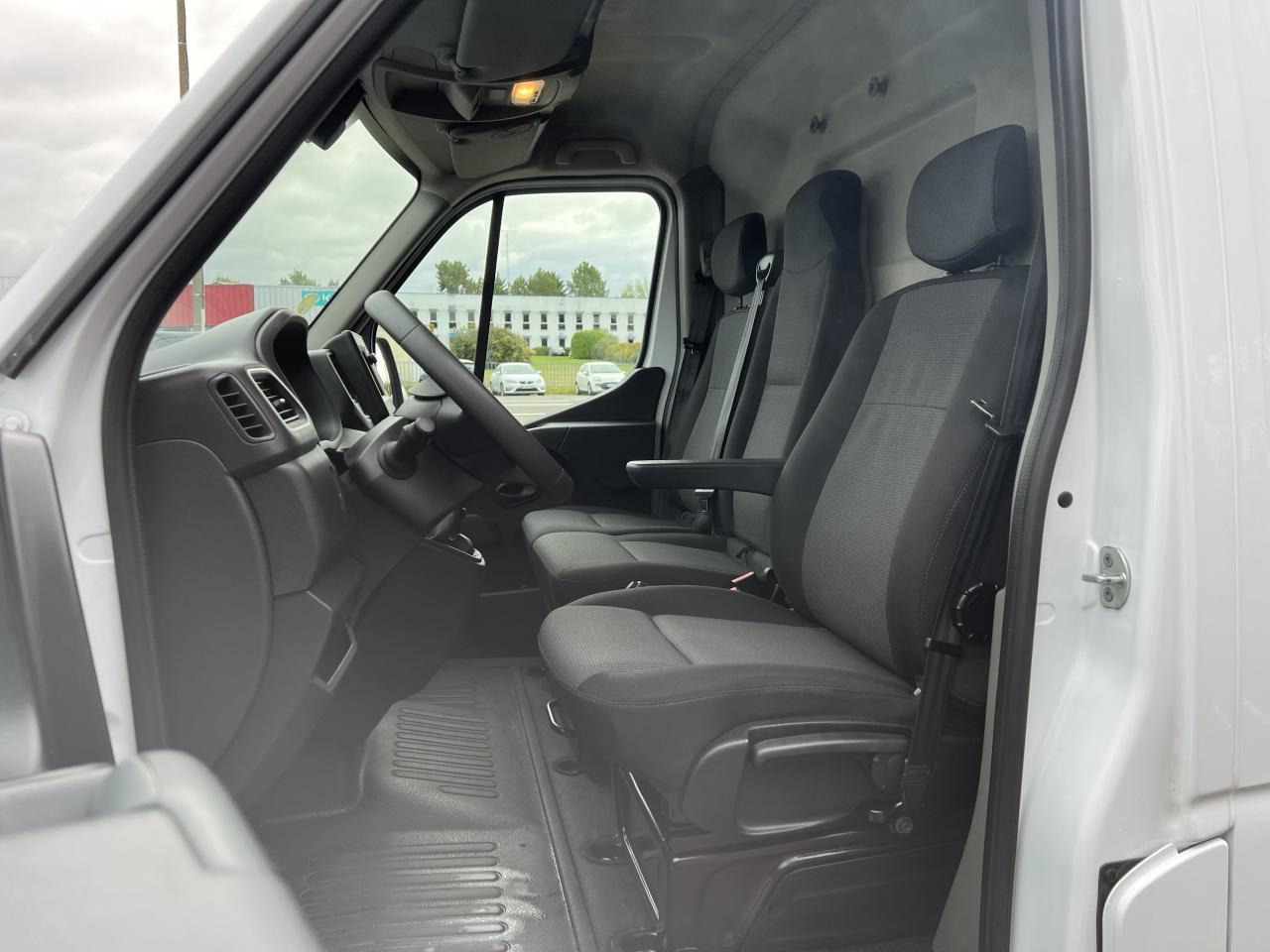 RENAULT MASTER 3T3 L2H2 2.3 DCI 135CH CONFORT - Kassebil: bilde 4 RENAULT MASTER 3T3 L2H2 2.3 DCI 135CH CONFORT - Kassebil: bilde 4