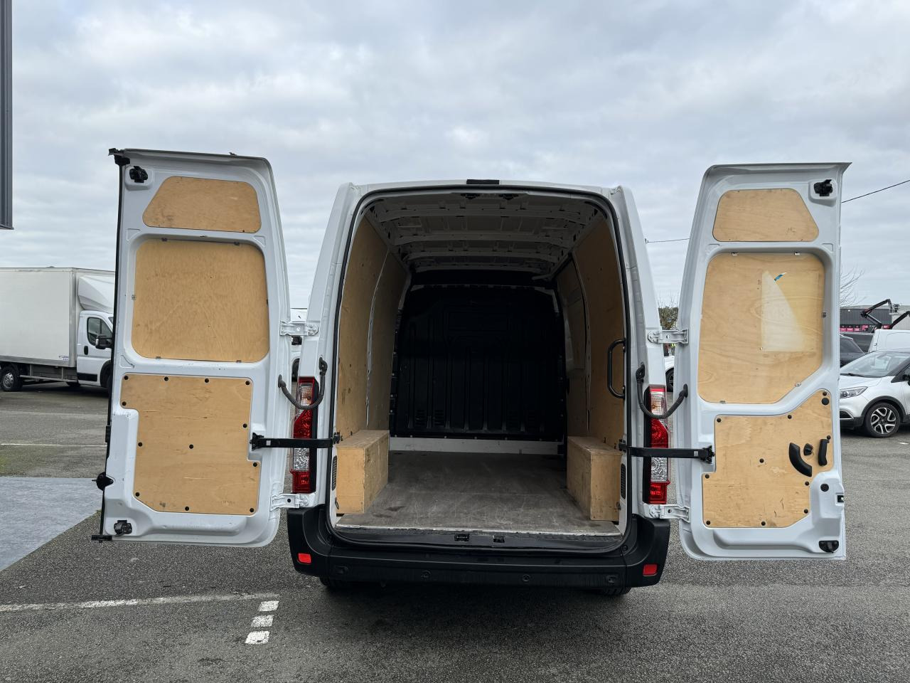 RENAULT MASTER 3T3 L2H2 2.3 DCI 135CH CONFORT - Kassebil: bilde 3 RENAULT MASTER 3T3 L2H2 2.3 DCI 135CH CONFORT - Kassebil: bilde 3