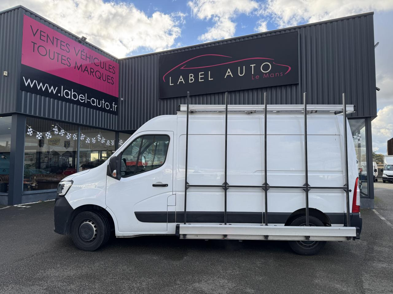 RENAULT Master Grand Confort F3300 L2H2 2.3 Blue dCi - 150 CH PORTE VERRE - Kassebil: bilde 1 RENAULT Master Grand Confort F3300 L2H2 2.3 Blue dCi - 150 CH PORTE VERRE - Kassebil: bilde 1