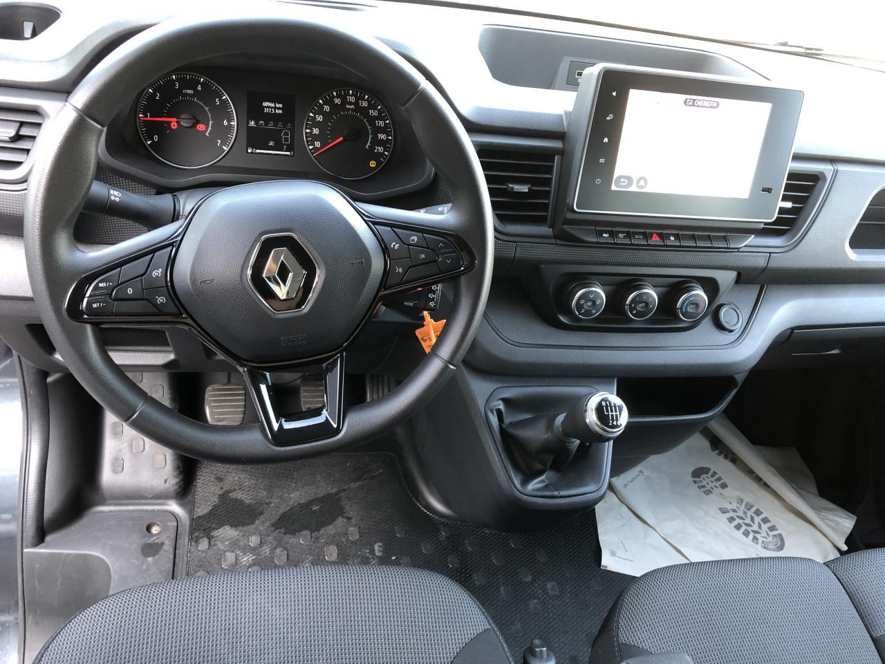 RENAULT Trafic L2 2.0 Energy dCi - 150 - S&S III COMBI Combi Zen L2H1 PHASE 3 - Persontransport: bilde 3 RENAULT Trafic L2 2.0 Energy dCi - 150 - S&S III COMBI Combi Zen L2H1 PHASE 3 - Persontransport: bilde 3