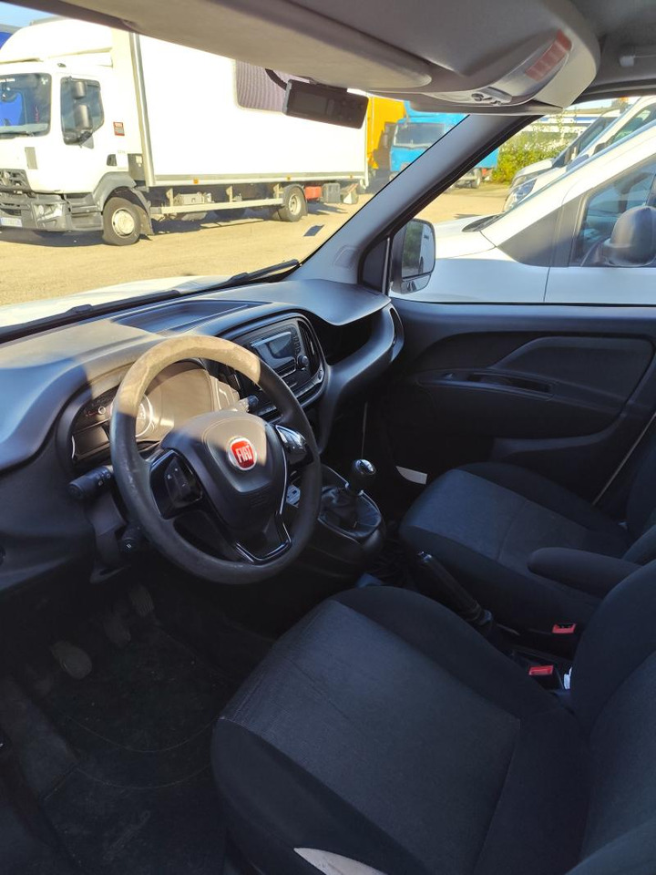 Fiat Doblo Maxi 105 cv PC avec caisse frigorifique - Kjølebil: bilde 3 Fiat Doblo Maxi 105 cv PC avec caisse frigorifique - Kjølebil: bilde 3