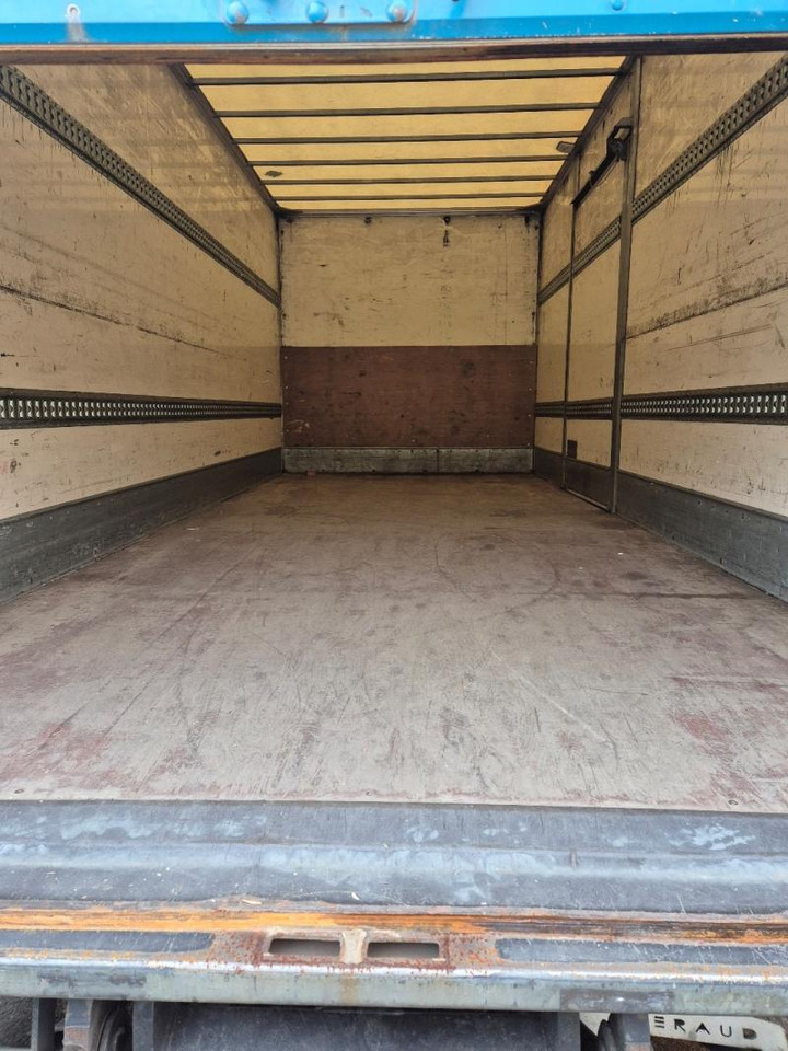 Renault D 7.5 LOW P4X2 210E6 Fourgon Polyfond avec hayon rabattable - Skapbil: bilde 4 Renault D 7.5 LOW P4X2 210E6 Fourgon Polyfond avec hayon rabattable - Skapbil: bilde 4