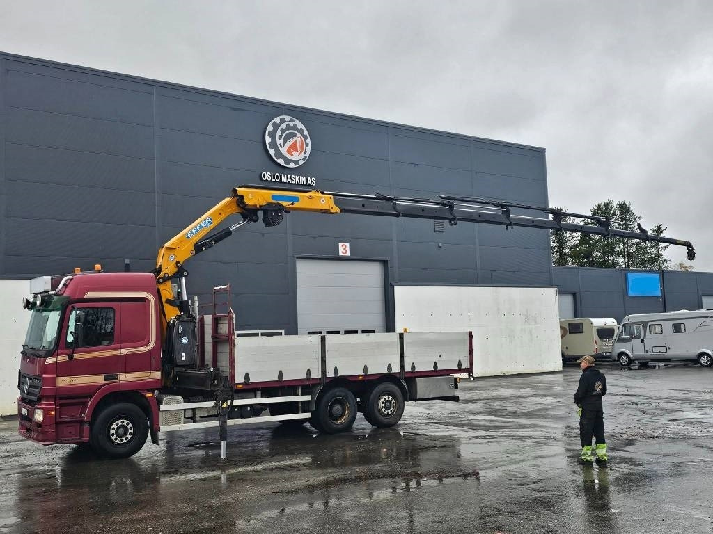Mercedes-Benz Actros 2544  - Kranbil: bilde 2 Mercedes-Benz Actros 2544  - Kranbil: bilde 2
